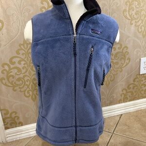 Vintage Patagonia Women’s small Polartec Fleece Sherpa Vest Light Blue zip up